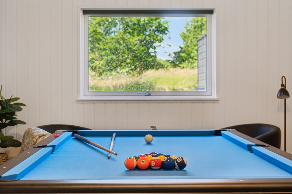 Ud over de mange timer, man kan bruge i husets pool-afdeling, så byder luksushus 640 også på billard/bordtennis og dart