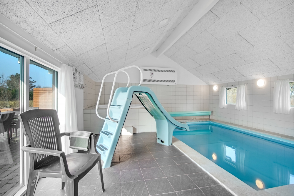 Den lækre pool i luksushuse nr. 236 til 14 personer