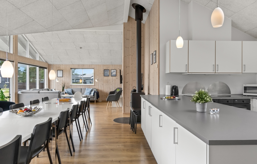 Køkkenet i luksushus nr. 304 er godt indrettet.