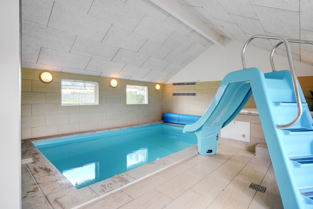 Den lækre pool i luksushuse nr. 264 til 14 personer