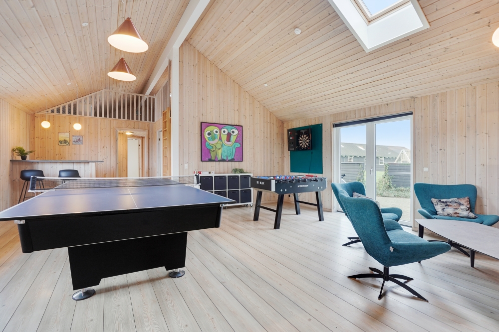 Ud over de mange timer, man kan bruge i husets pool-afdeling, så byder luksushus 234 også på billard/bordtennis og dart