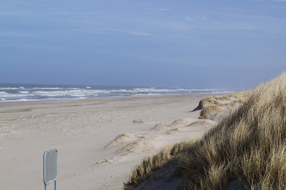 Den dejlige strand nær luksushus 146 ved Vestjylland.