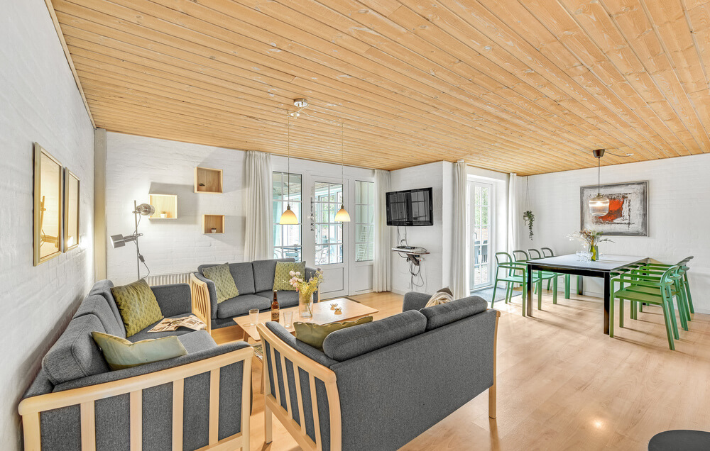 Sofaen i luksushus 145 i Vestjylland indbyder til brætspil eller at se en film sammen.