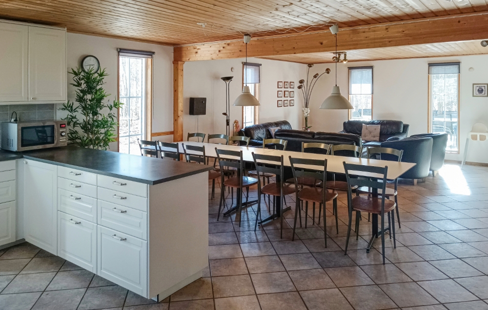 Køkkenet i luksushus nr. 78 er udstyrret, så I let kan lave mad til 14 personer.