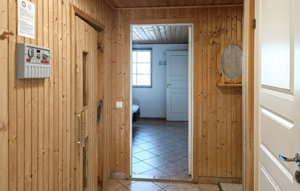 Den rummelige entre i luksushus nr. 78 i Sverige