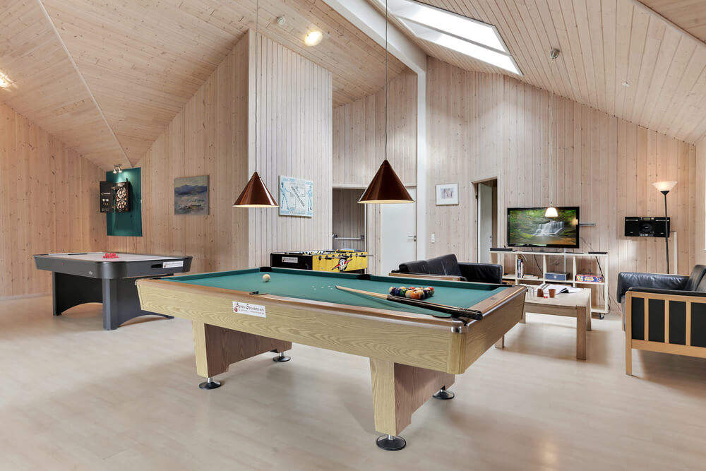 Ud over de mange timer, man kan bruge i husets pool-afdeling, så byder luksushus 177 også på billard/bordtennis og dart